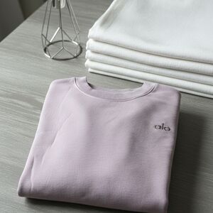 ALO Yoga Men's Light Purple Crewneck Sweater